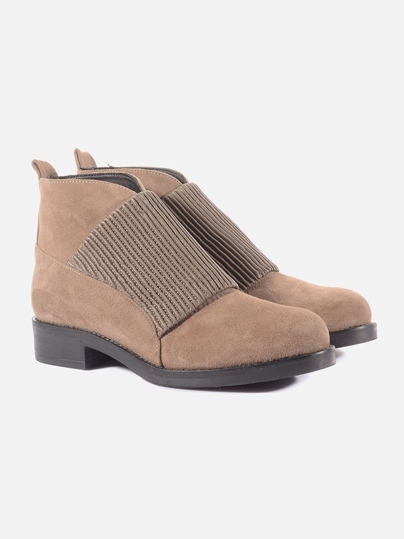 بوت پاشنه کم پا